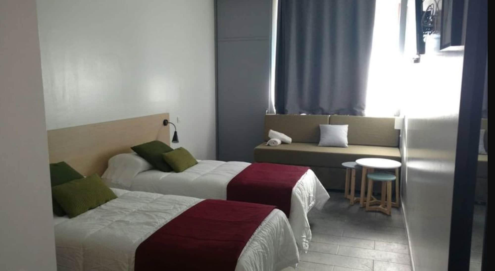 Centre Esplai Albergue El Prat de Llobregat Ngoại thất bức ảnh