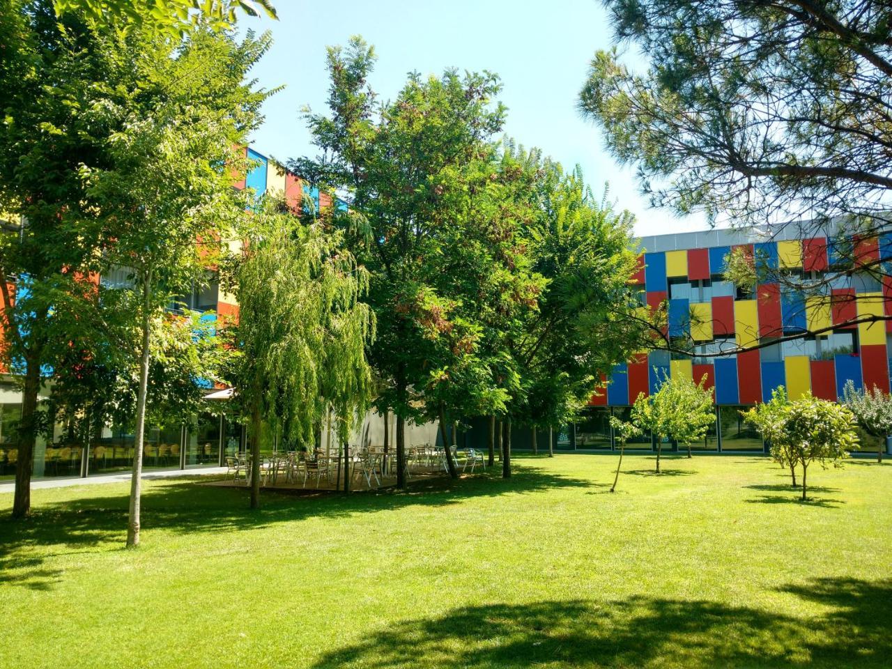 Centre Esplai Albergue El Prat de Llobregat Ngoại thất bức ảnh